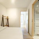 With Sea View Apartman