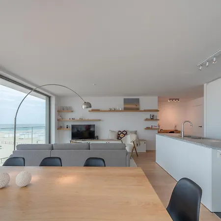 Apartment With Sea View